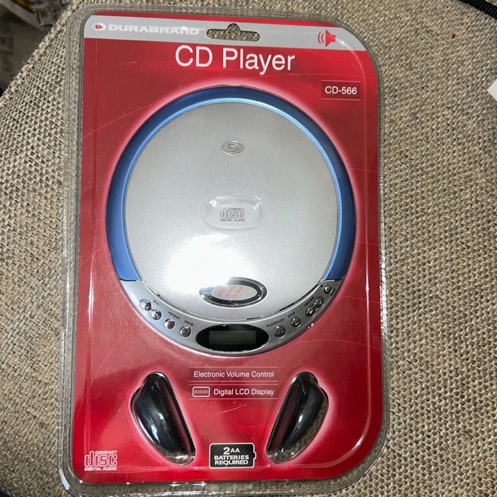 Vintage NWT Durabrand CD-566 Portable CD Player Blue/Silver Digital LCD Display.